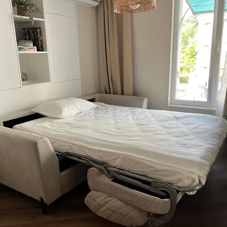 Lazur - 10min Walk To * Burgas