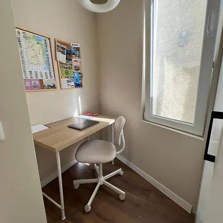 Lägenhet Lazur - 10min Walk To *