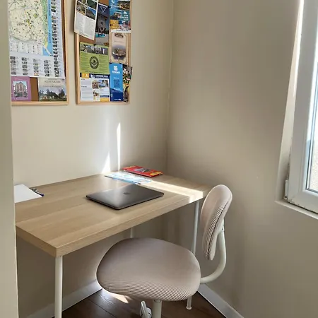 Lazur - 10min Walk To Lägenhet