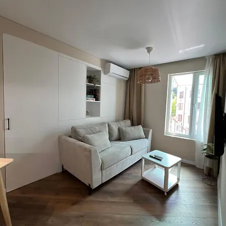 Lazur - 10min Walk To Appartement Burgas