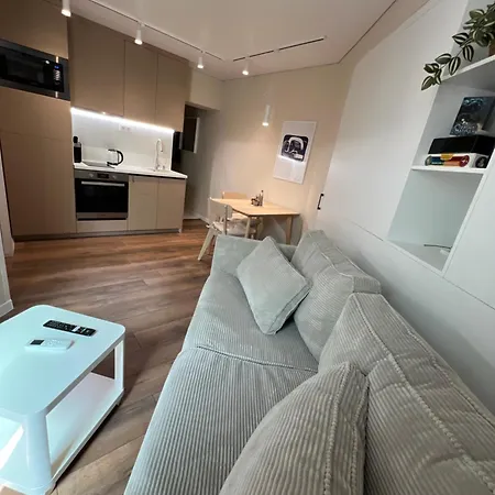 Lazur - 10min Walk To Lägenhet *