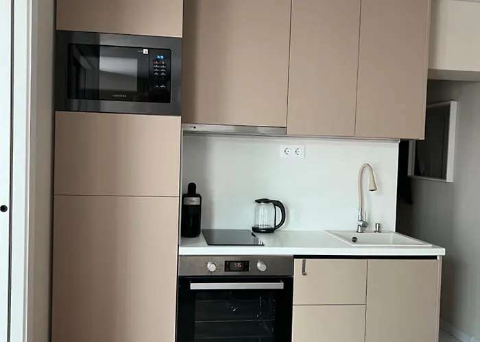 Lazur - 10min Walk To Apartamento *