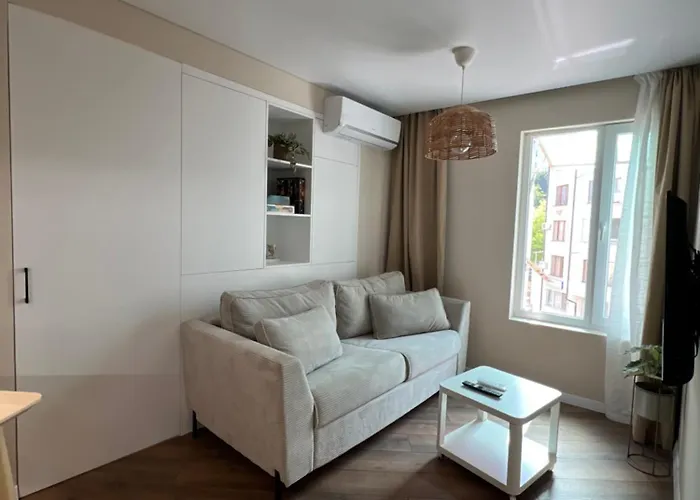 Lazur - 10min Walk To Apartamento Burgas