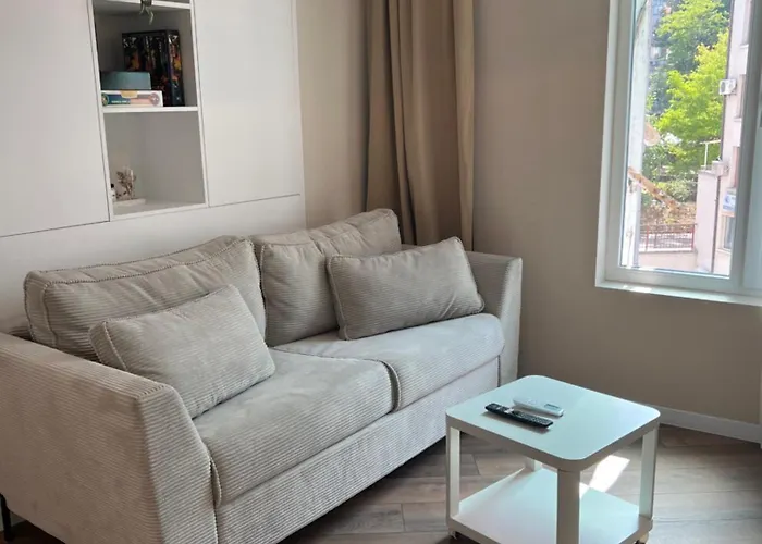 Apartamento Lazur - 10min Walk To Burgas