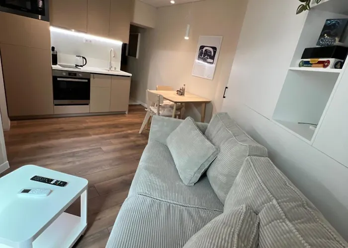 Lazur - 10min Walk To Apartamento *